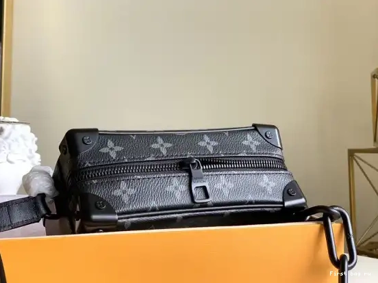 First bag ru LOUIS SOFT MINI VUITTON TRUNK 0523